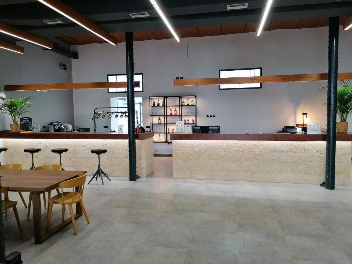 Residence Hotel Moderno Bari Esterno foto
