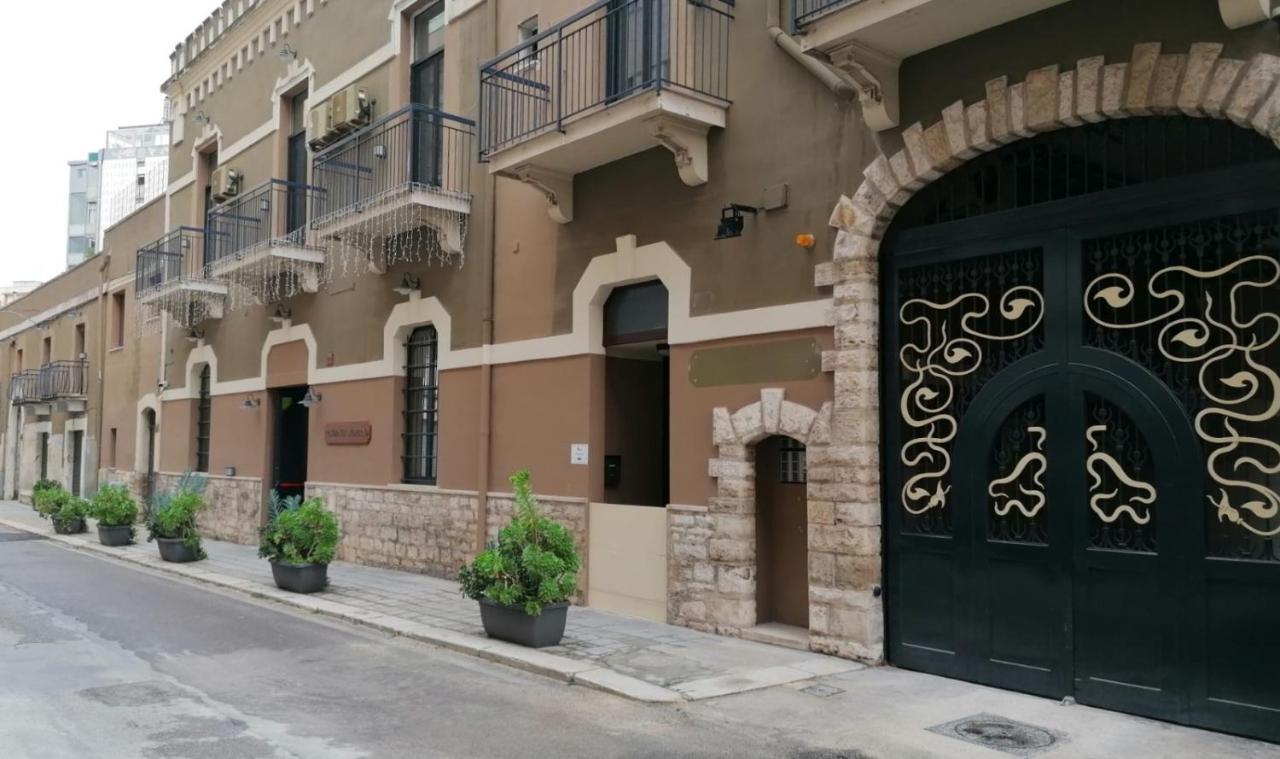 Residence Hotel Moderno Bari Esterno foto