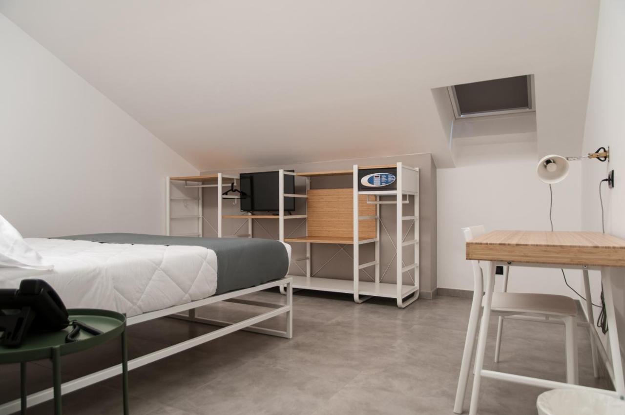 Residence Hotel Moderno Bari Esterno foto