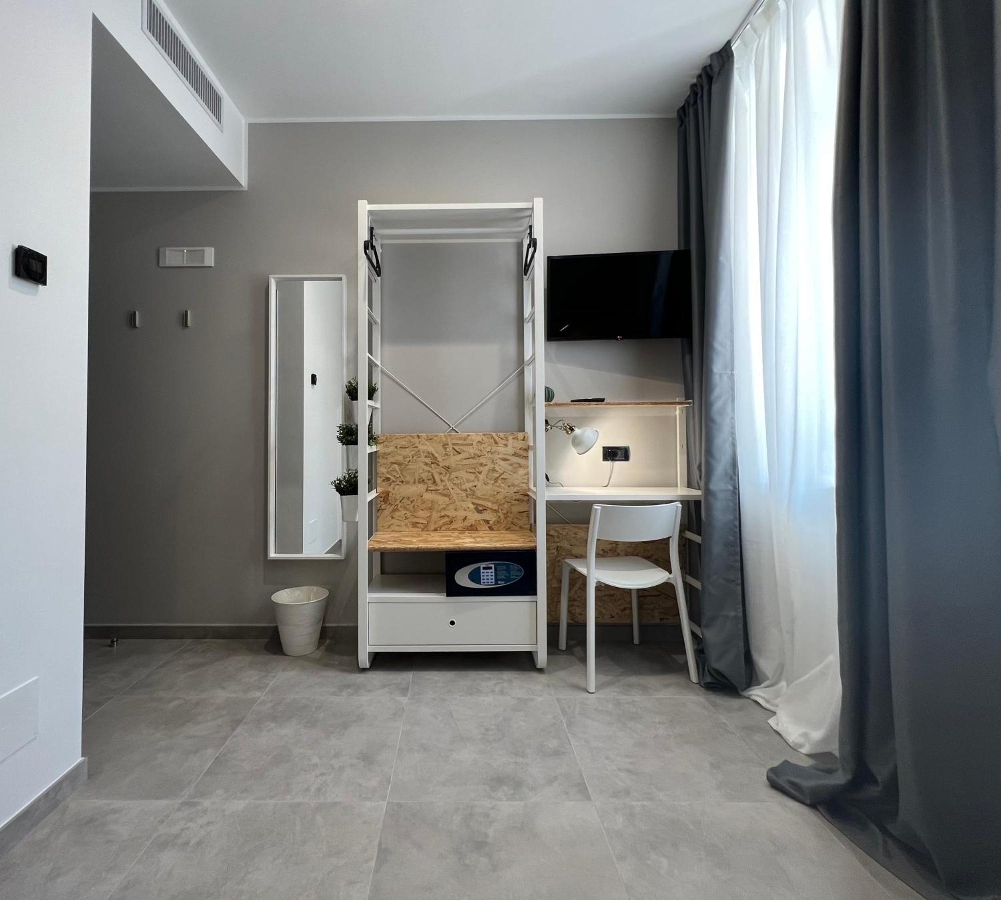 Residence Hotel Moderno Bari Esterno foto