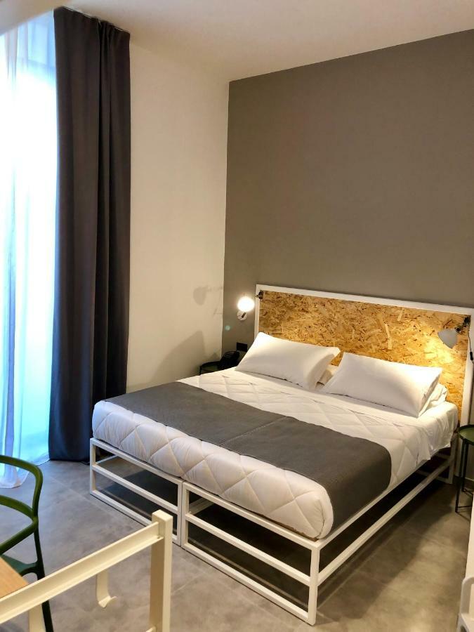 Residence Hotel Moderno Bari Esterno foto