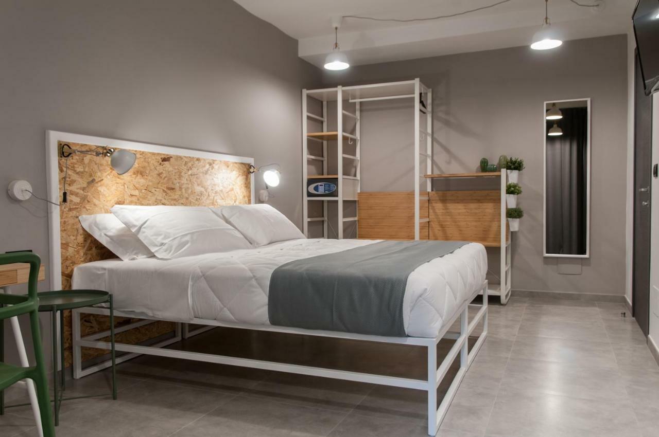 Residence Hotel Moderno Bari Esterno foto