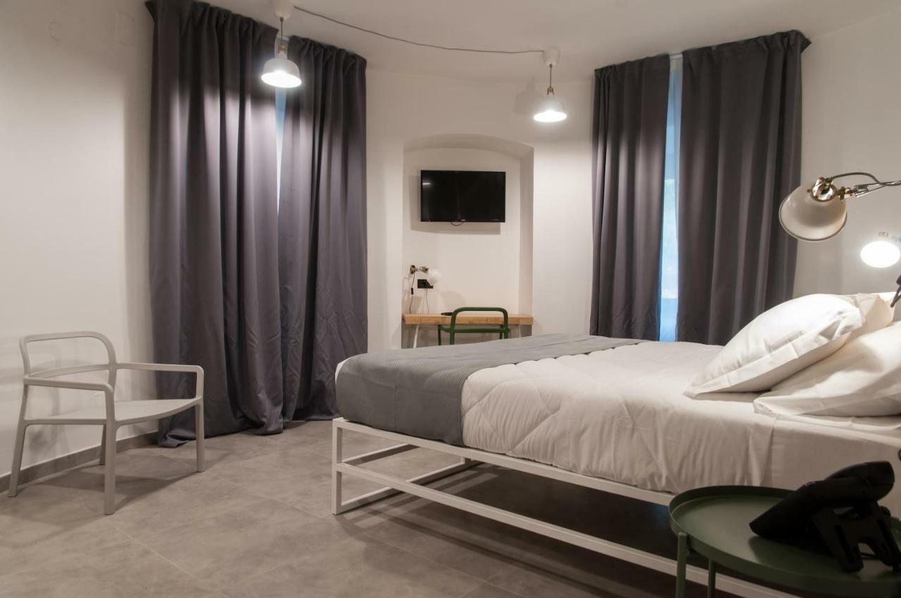 Residence Hotel Moderno Bari Esterno foto