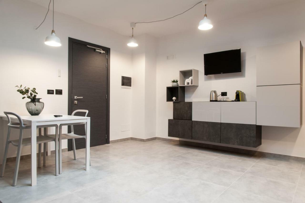 Residence Hotel Moderno Bari Esterno foto