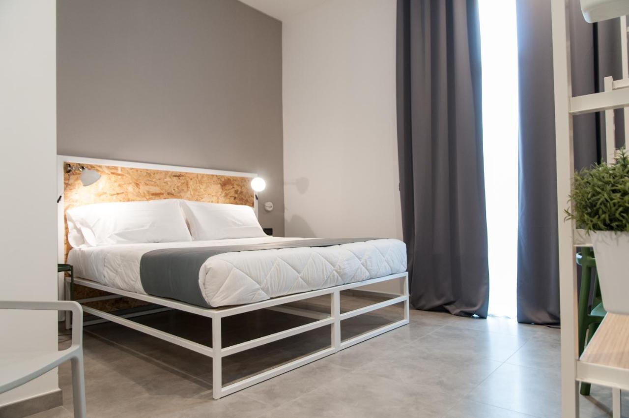 Residence Hotel Moderno Bari Esterno foto