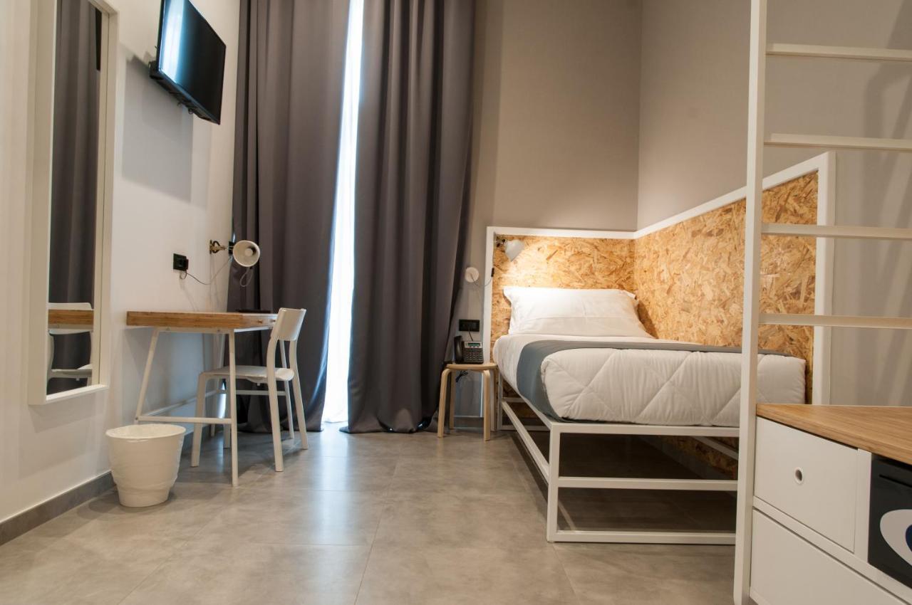 Residence Hotel Moderno Bari Esterno foto